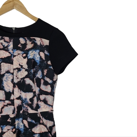 Floral Print Short Sleeve Dress - Picture 7 of 13